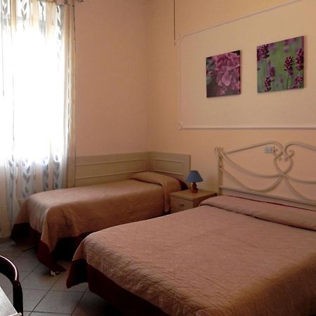 Hotel Ondina Viareggio Buitenkant foto