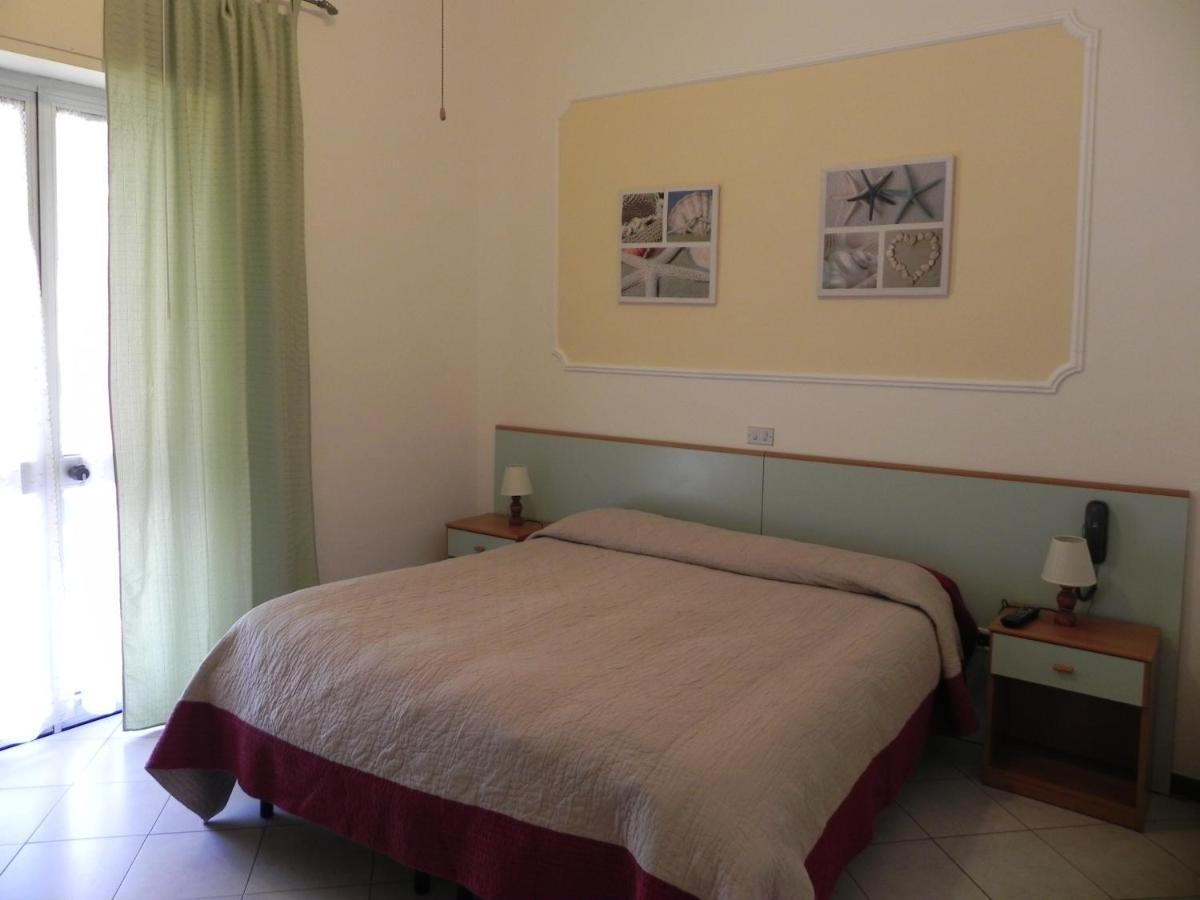 Hotel Ondina Viareggio Buitenkant foto