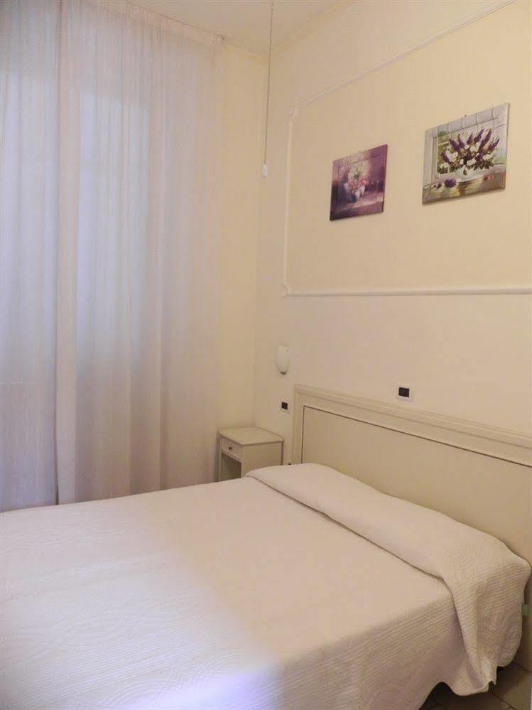Hotel Ondina Viareggio Buitenkant foto
